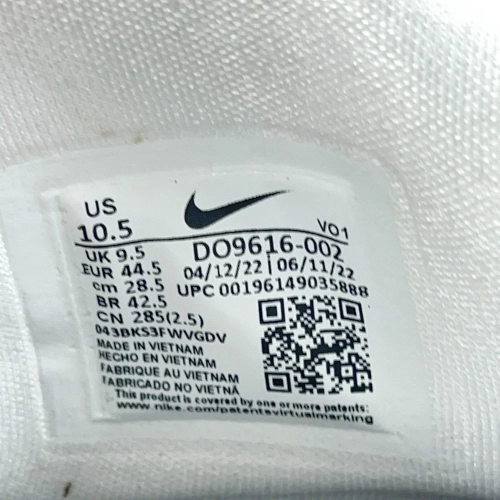 Nike Mens Kyrie Infinity Basketball‎ Shoes Size 10.5 Blk/Wht D09616-002